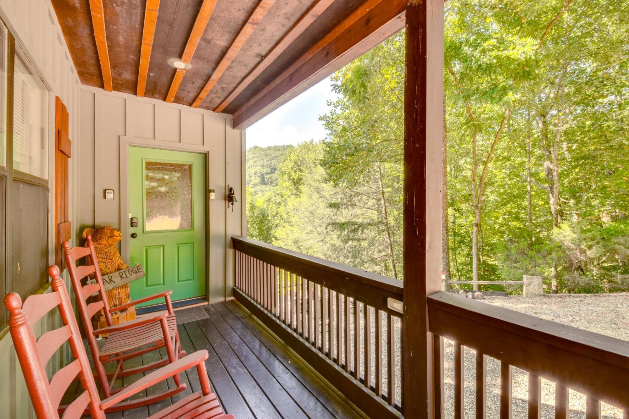 Mountain Cabin With Hot Tub And Fire Pit! Blairsville Bagian luar foto